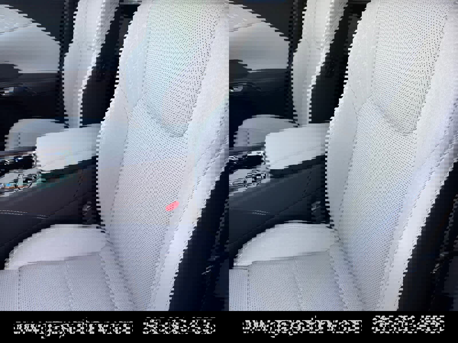 Used 2025 Lexus RX 450h Luxury w/ Convenience Package image 11