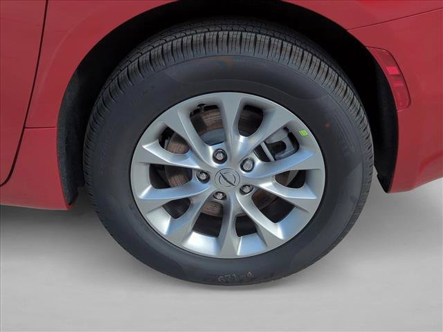 New 2025 Chrysler Pacifica Select AWD/4WD image 10