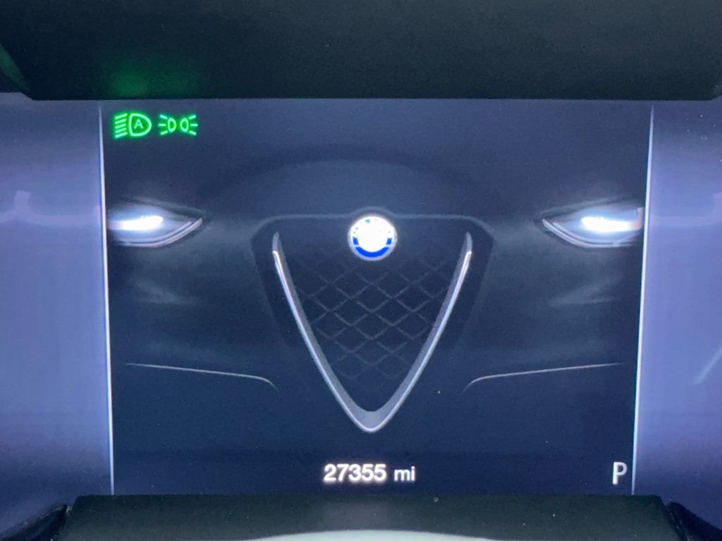 Used 2024 Alfa Romeo Stelvio Veloce image 19