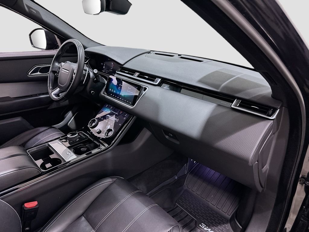 Used 2020 Land Rover Range Rover Velar R-Dynamic S image 30