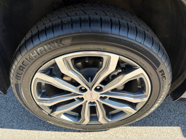 Used 2019 GMC Terrain Denali w/ Driver Alert Package II FWD image 17