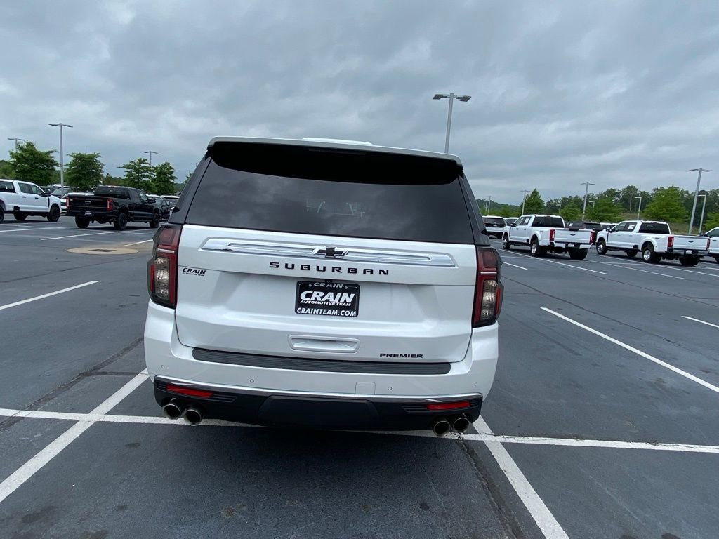 Used 2022 Chevrolet Suburban Premier AWD/4WD image 6