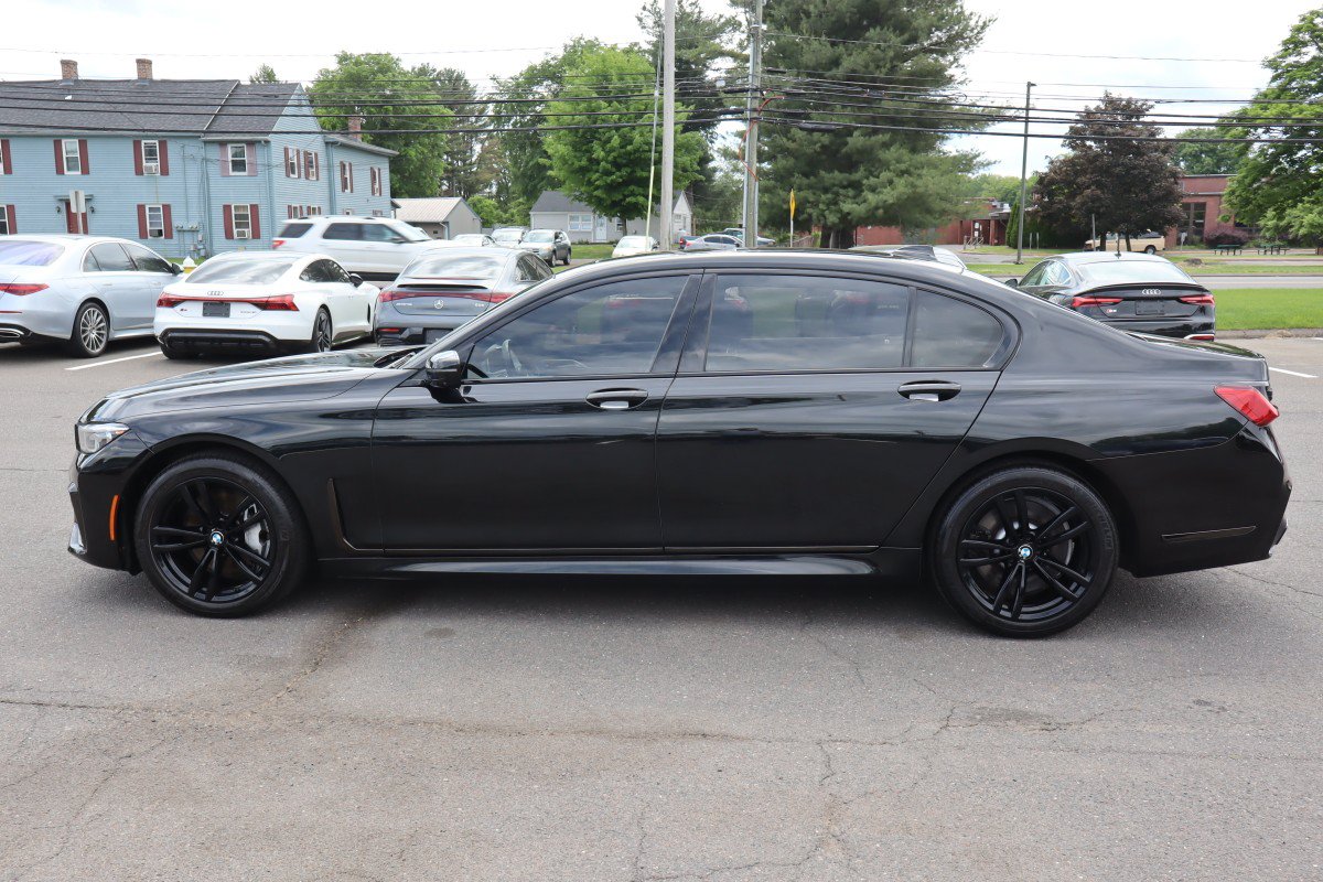 Used 2022 BMW 750i xDrive w/ Luxury Rear Seating Package AWD/4WD image 8