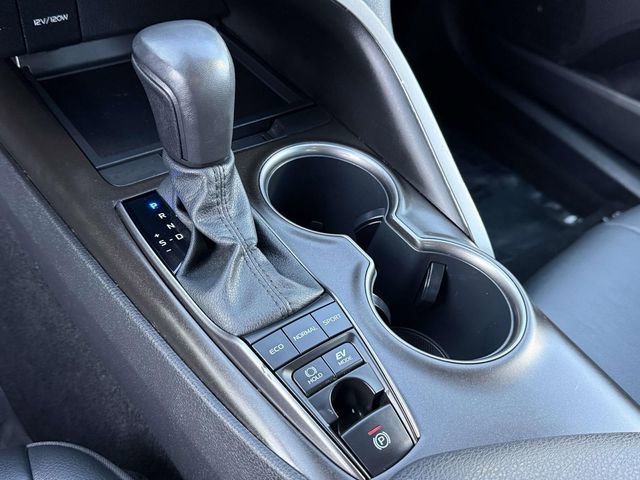 Used 2024 Toyota Camry SE w/ Convenience Package image 18