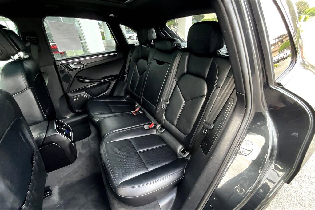 Used 2017 Porsche Macan GTS image 22