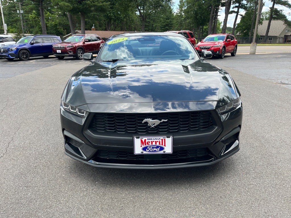 Used 2024 Ford Mustang Premium image 2