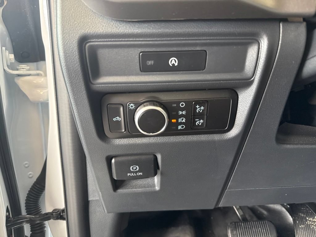 Used 2025 Ford F150 XL RWD image 12