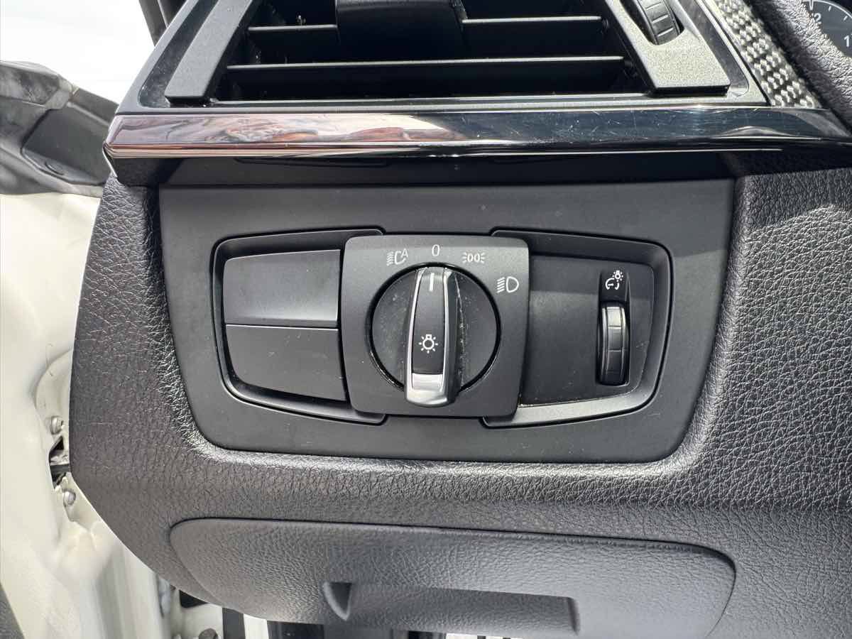 Used 2015 BMW M4 Coupe RWD image 12