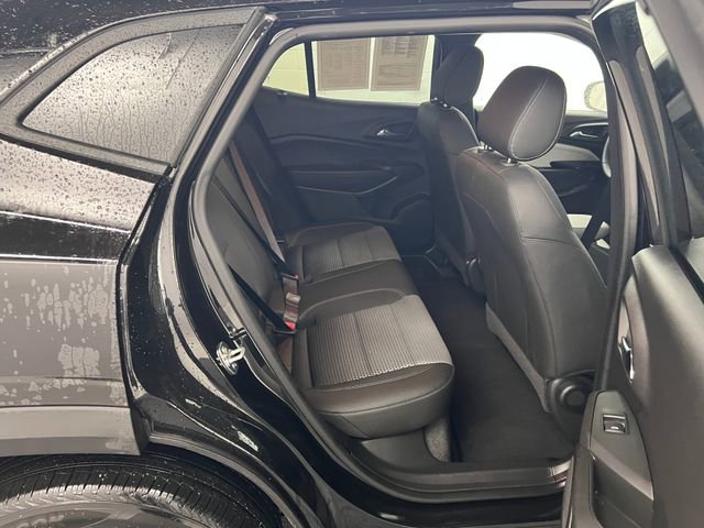 Used 2025 Chevrolet Trax LT w/ LT Convenience Package image 36