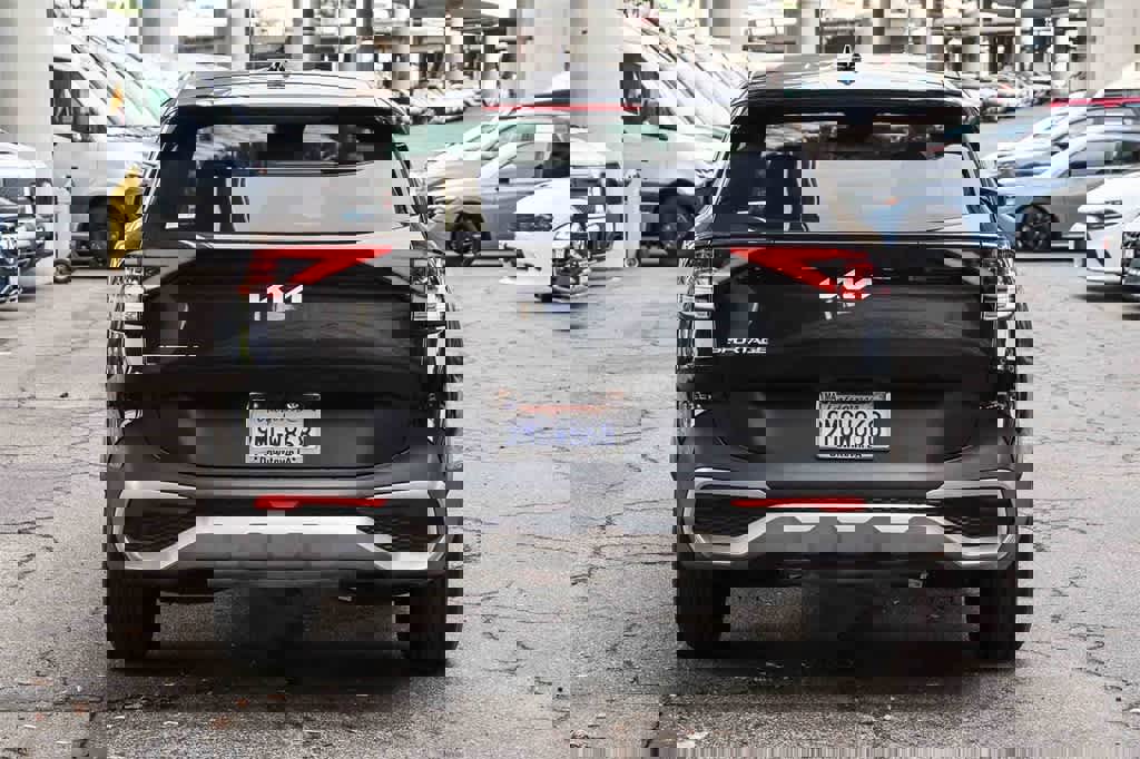 Used 2024 Kia Sportage LX image 5