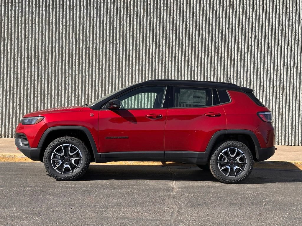 New 2026 Jeep Compass Trailhawk w/ Sun, Sound & Navigation Group AWD/4WD image 2
