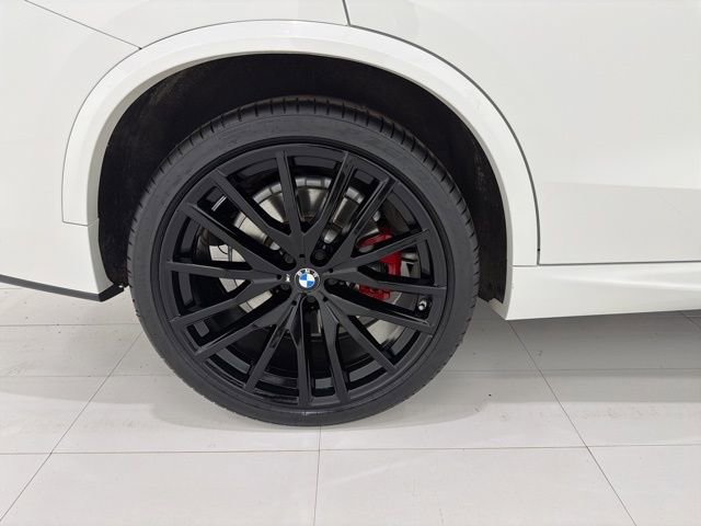 Used 2021 BMW X5 M50i w/ Executive Package image 45