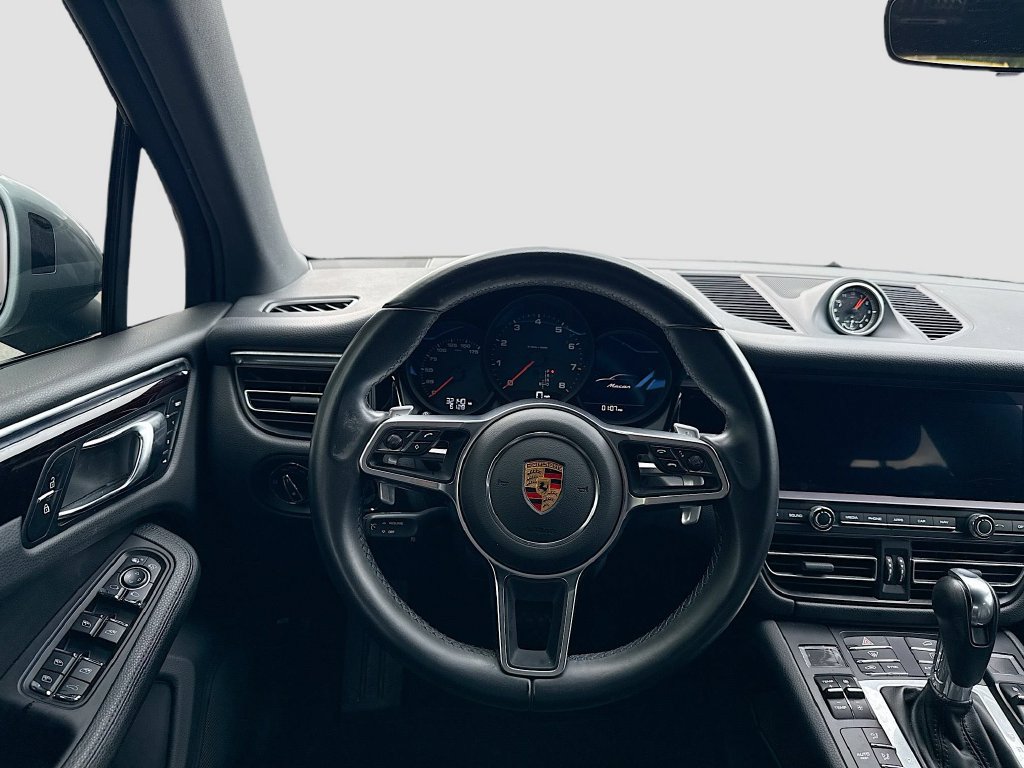 Used 2021 Porsche Macan AWD/4WD image 24