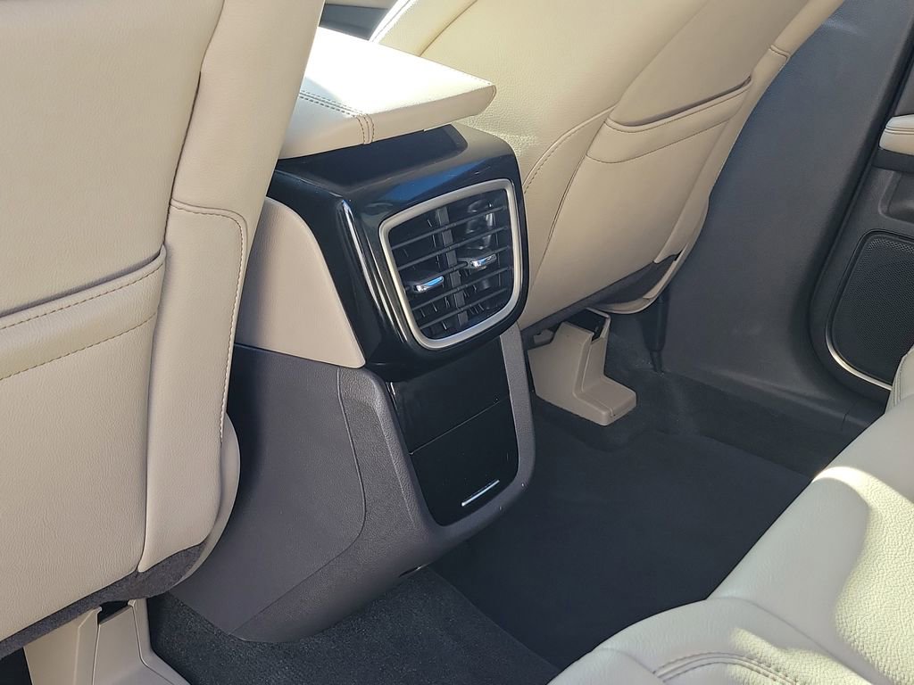 Used 2023 Lincoln Nautilus AWD w/ Premium Package image 19