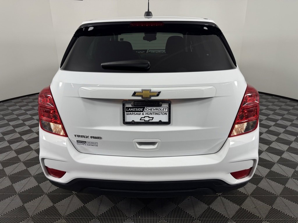 Used 2022 Chevrolet Trax LS w/ Tint and Cruise Package image 5