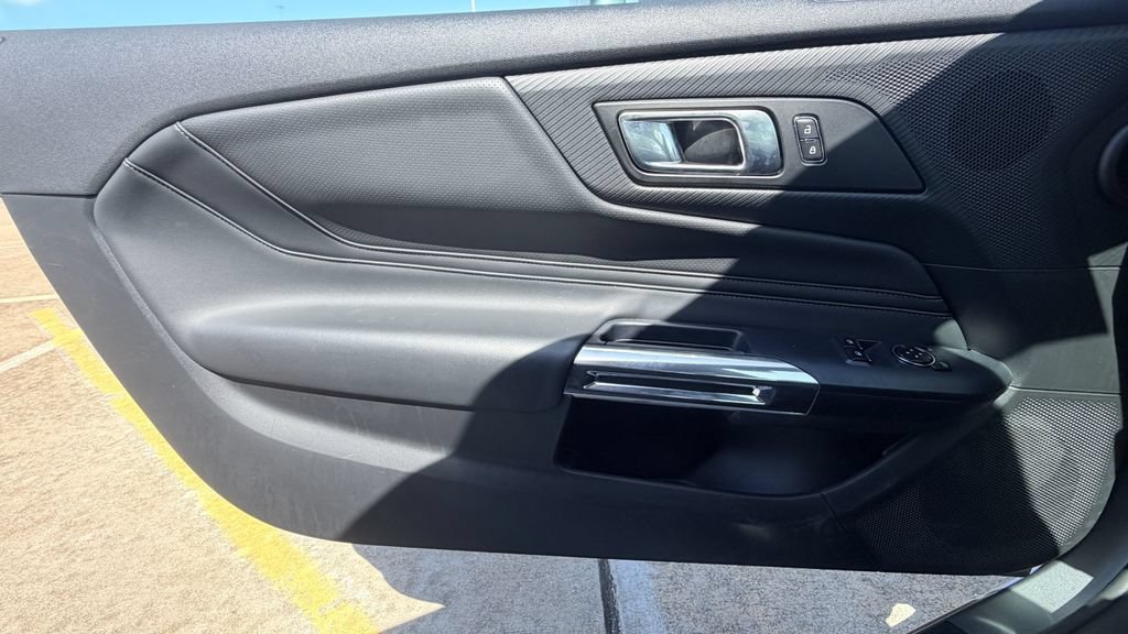 Used 2025 Ford Mustang Premium RWD image 24
