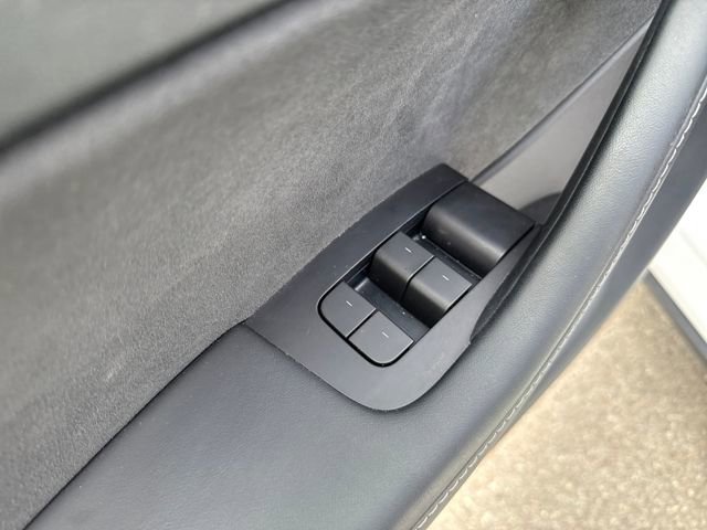 Used 2023 Tesla Model Y Long Range image 10
