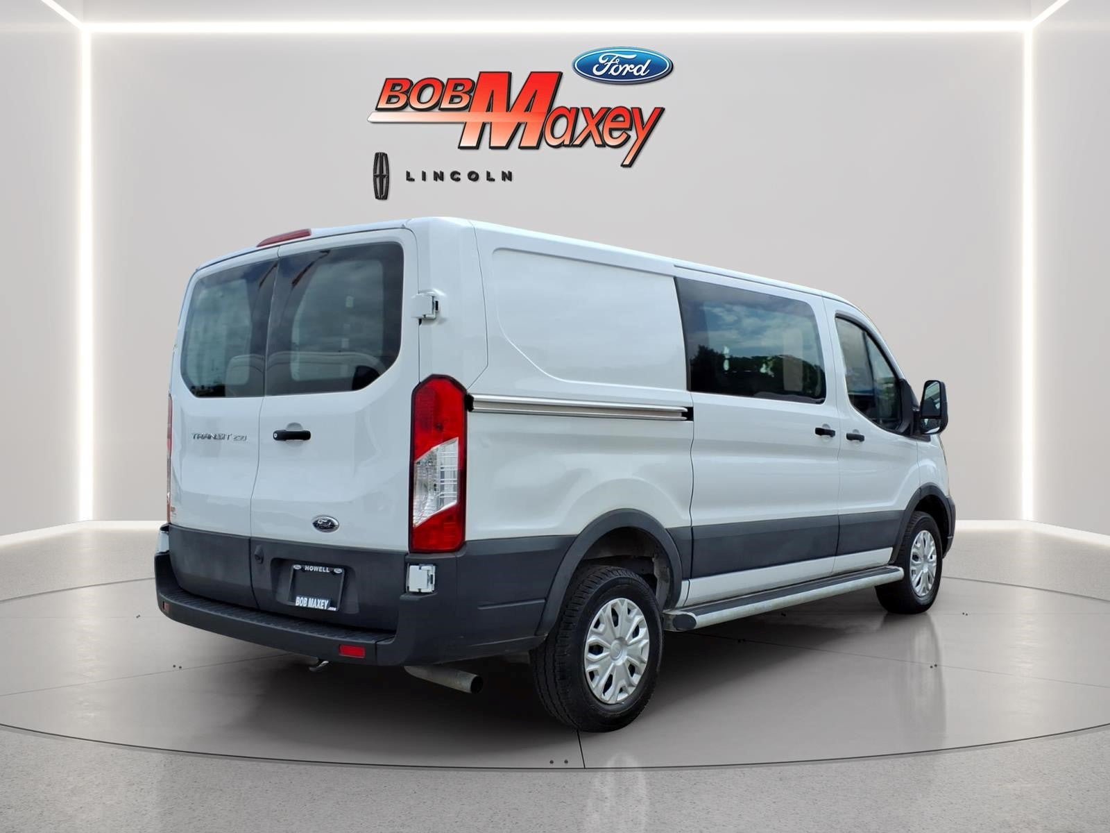 Used 2025 Ford Transit 250 Low Roof w/ Exterior Upgrade Package RWD image 4