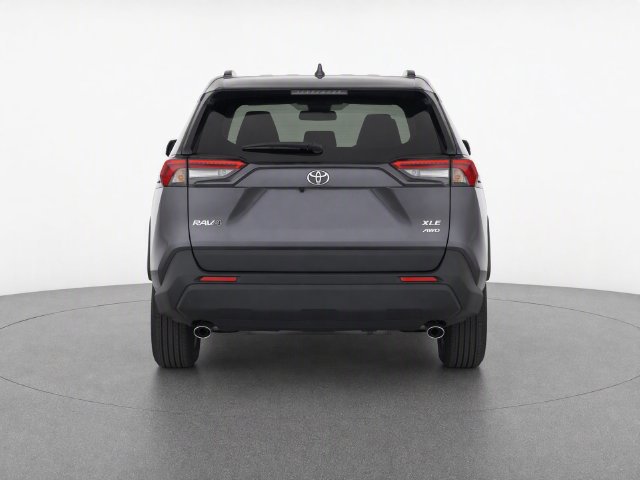 Used 2025 Toyota RAV4 XLE AWD/4WD image 7