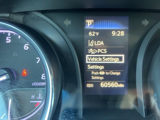 Used 2019 Toyota Camry SE w/ Carpet Mat Package image 9