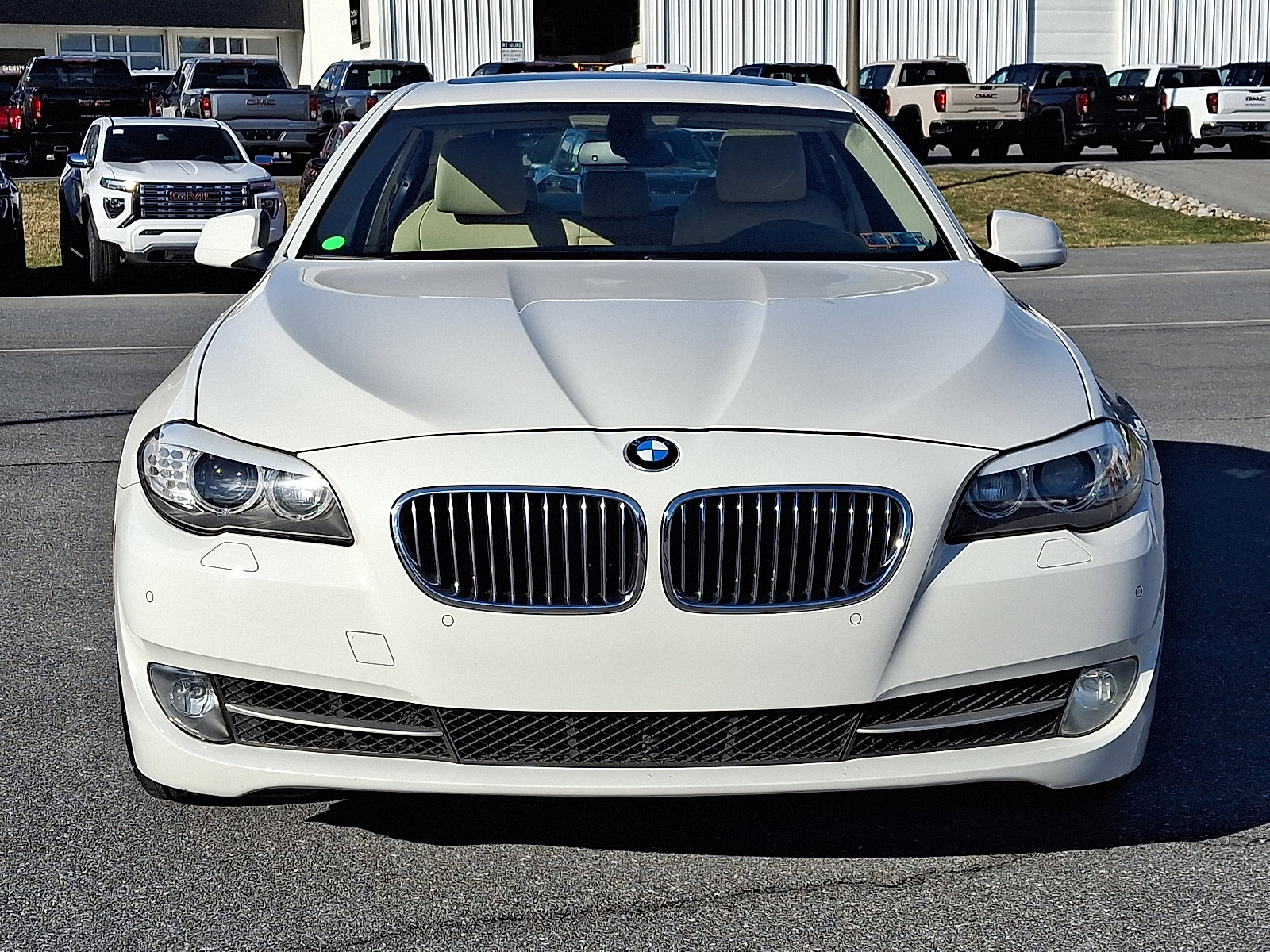Used 2011 BMW 535i xDrive Sedan image 2