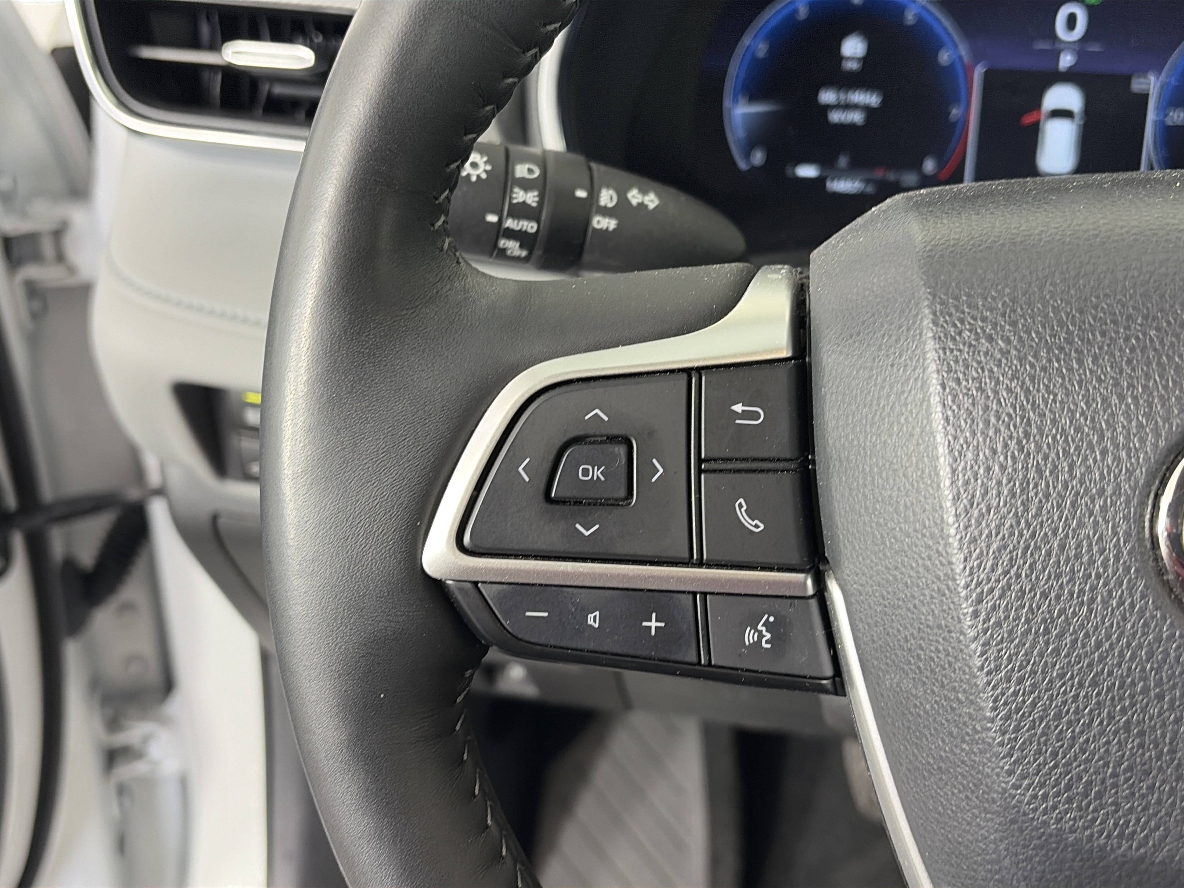 Used 2023 Toyota Highlander Platinum image 33