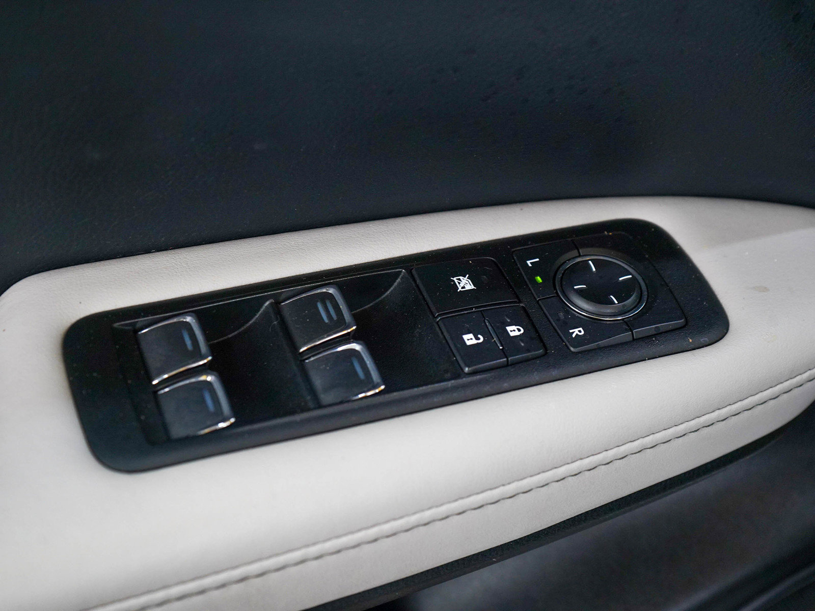 Used 2018 Lexus RX 350 AWD w/ Accessory Package image 23