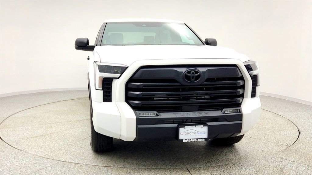 Used 2025 Toyota Tundra SR5 AWD/4WD image 2