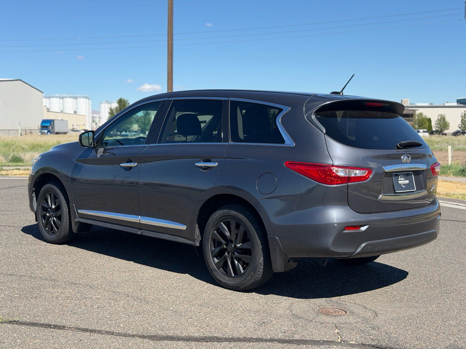 Used 2013 INFINITI JX35 AWD w/ Premium Pkg image 5