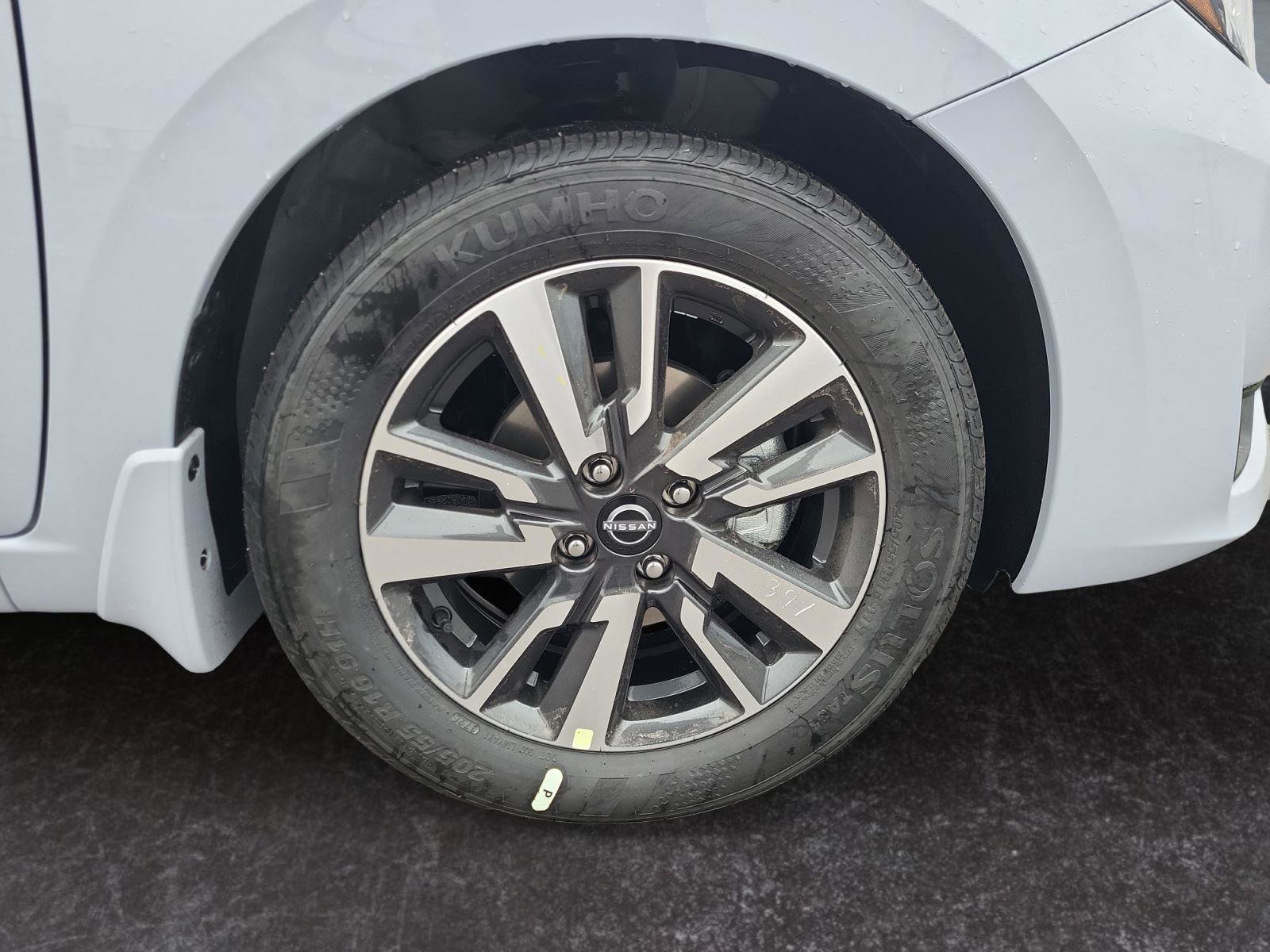 New 2025 Nissan Versa SV w/ Trunk Package image 28