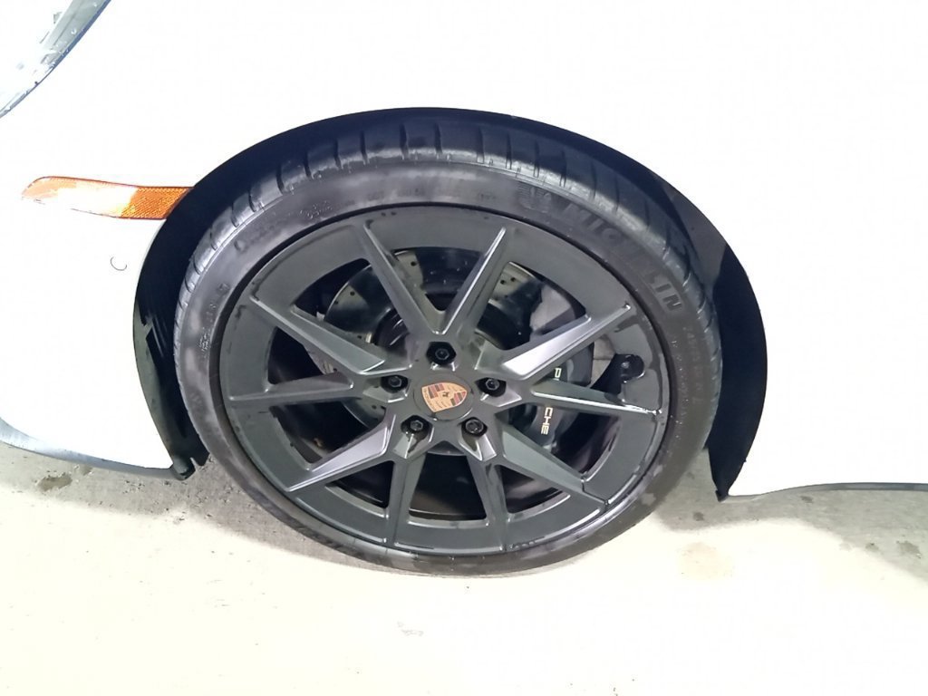 Used 2025 Porsche 911 Carrera RWD image 21