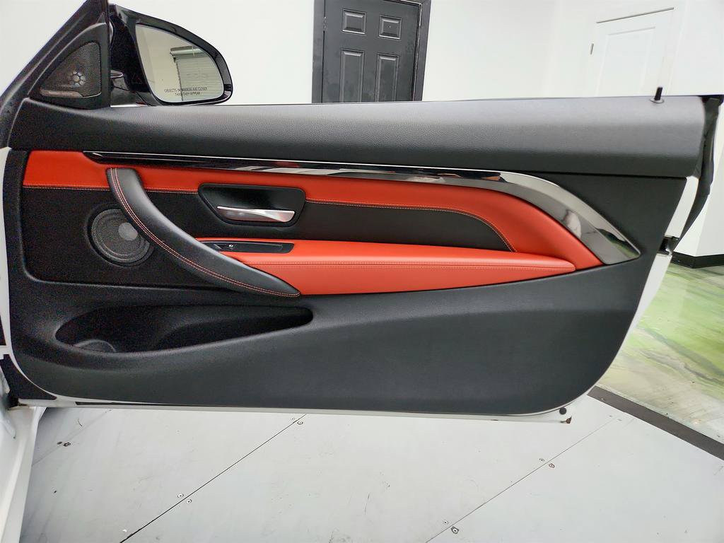 Used 2016 BMW M4 Convertible RWD image 25