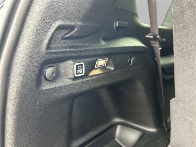 Used 2022 Jeep Grand Cherokee L Altitude image 13