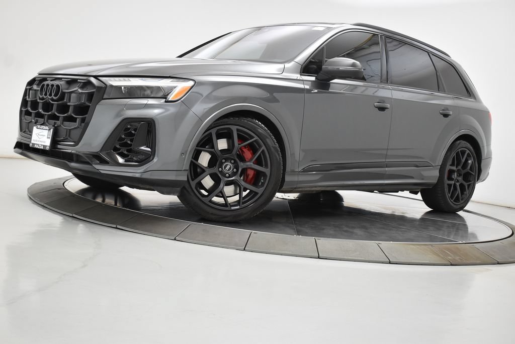 Used 2025 Audi SQ7 Prestige AWD/4WD image 6