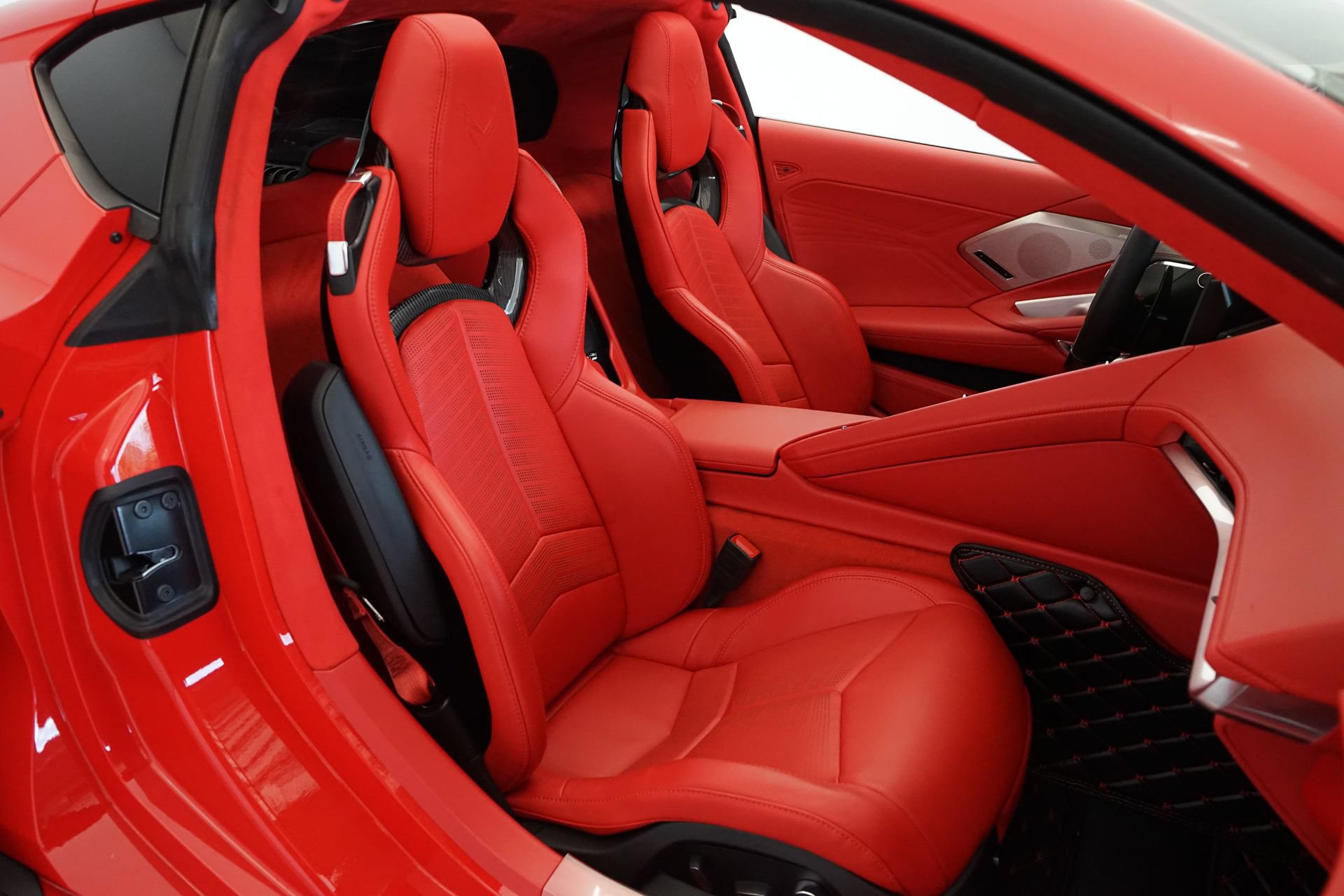 Used 2025 Chevrolet Corvette Z06 RWD image 10