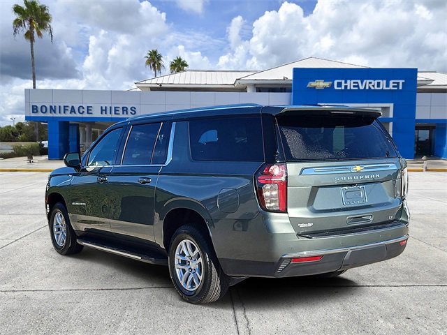 Used 2024 Chevrolet Suburban LT image 3