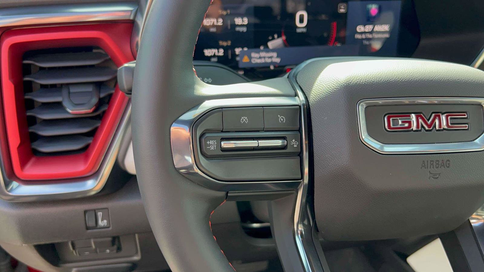 Used 2024 GMC Canyon AT4X AWD/4WD image 24