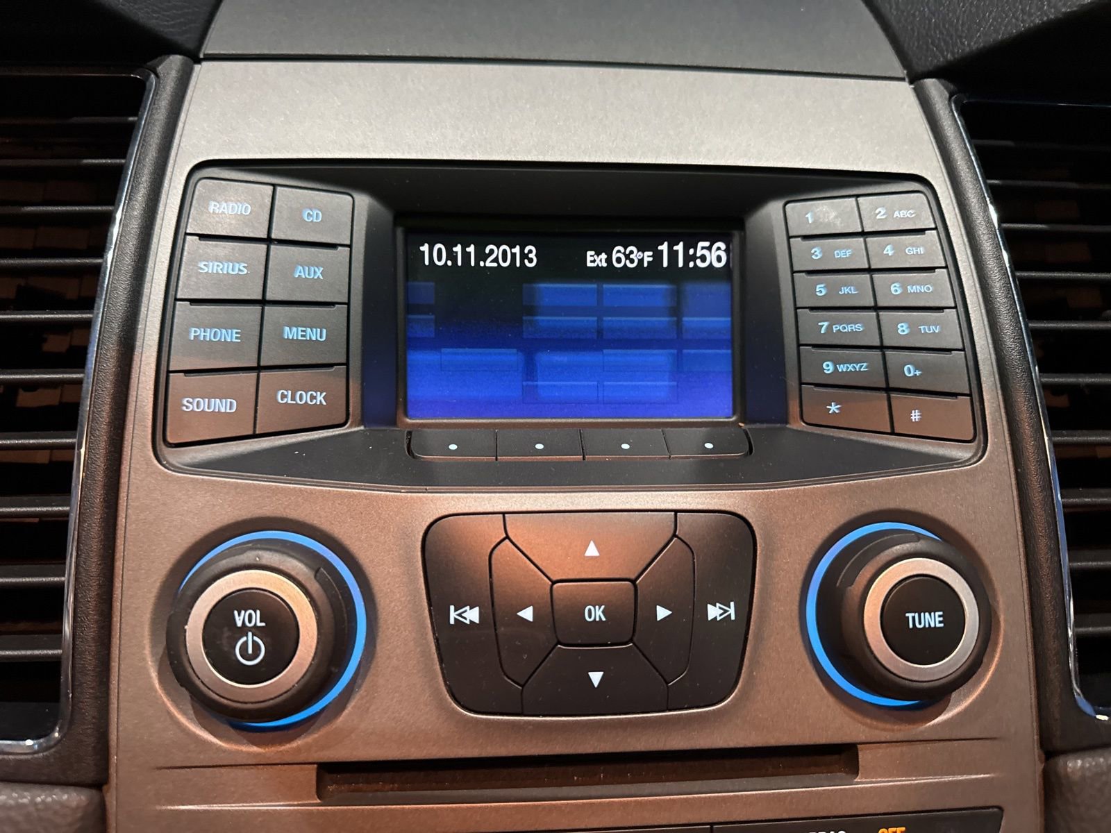 Used 2014 Ford Taurus SEL image 29