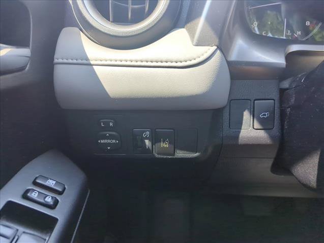 Used 2018 Toyota RAV4 XLE FWD image 20