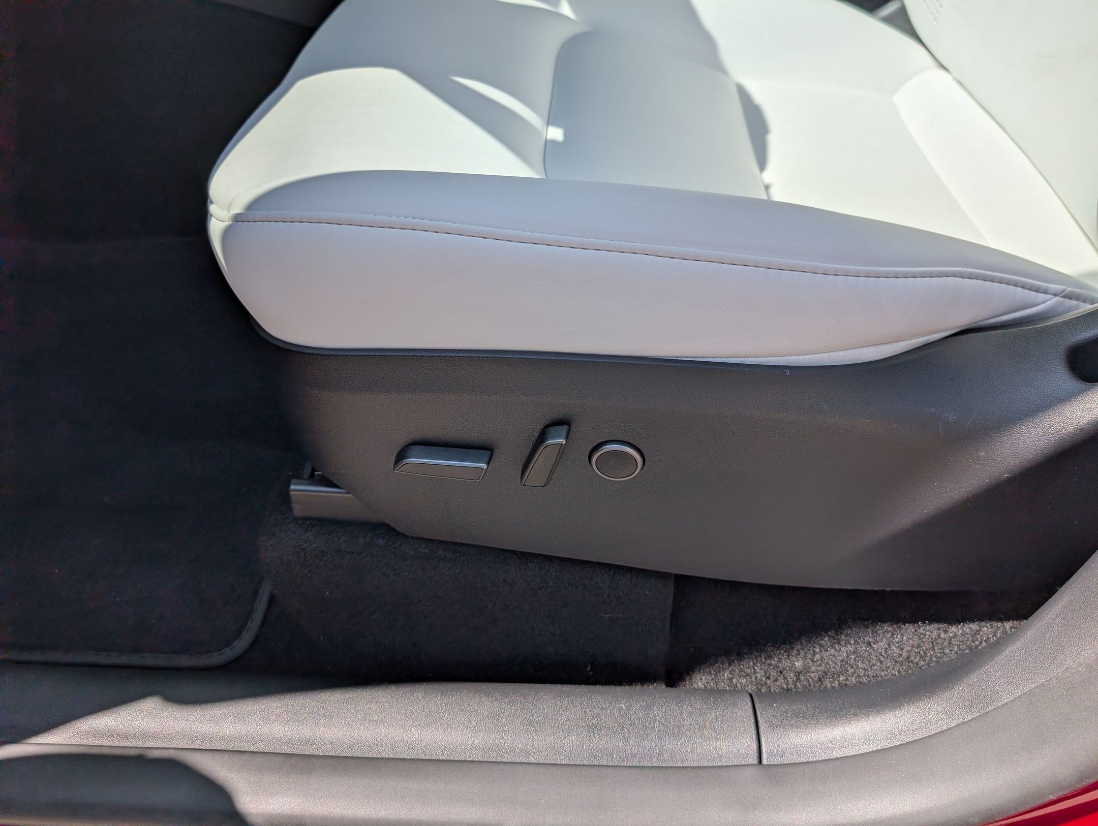 Used 2024 Tesla Model Y Performance AWD/4WD image 12