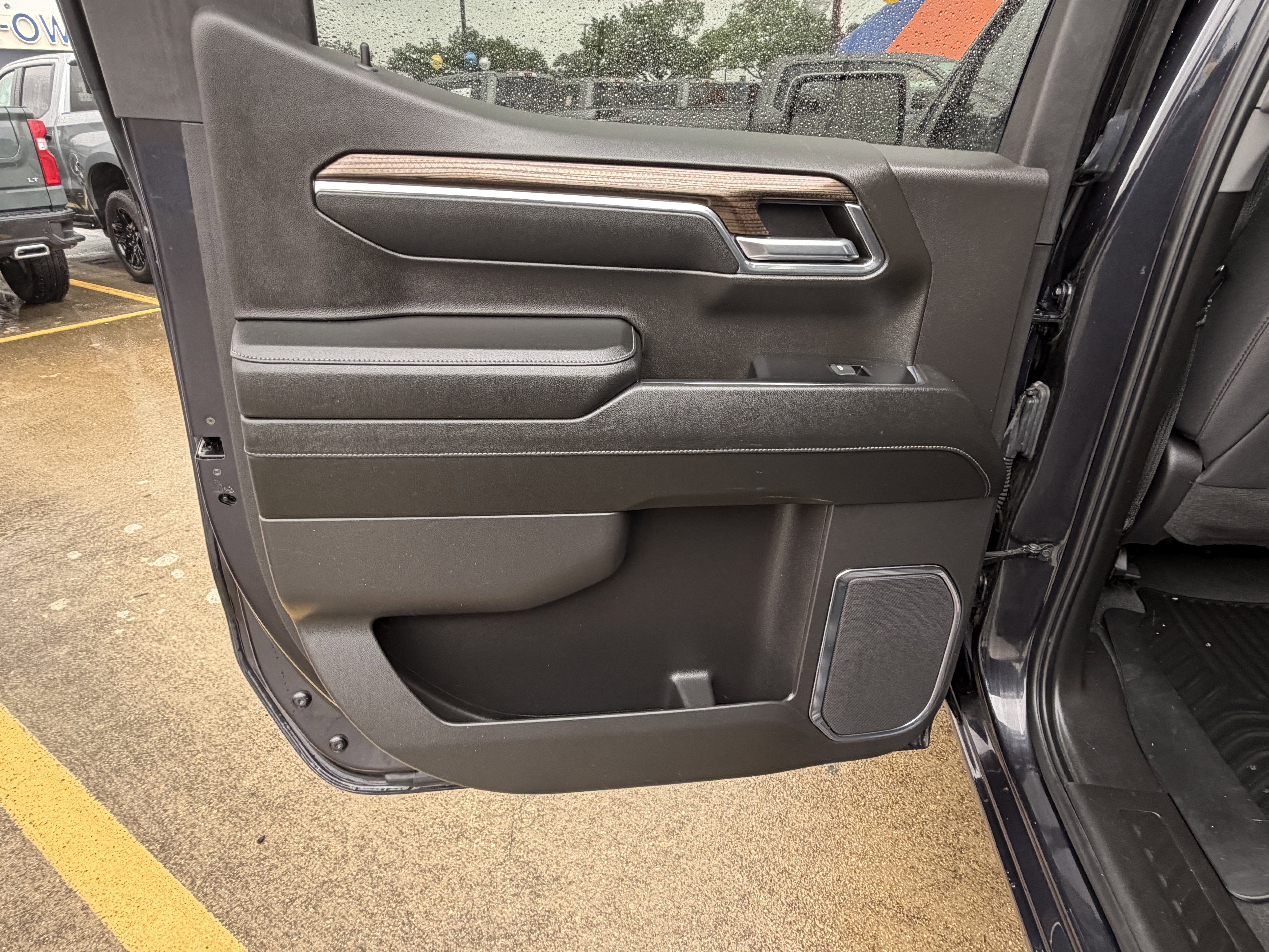 Used 2024 Chevrolet Silverado 1500 LT RWD image 15