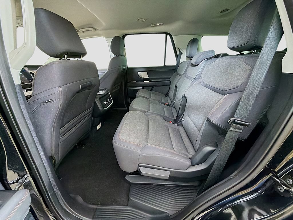 Used 2025 Ford Expedition Active AWD/4WD image 24