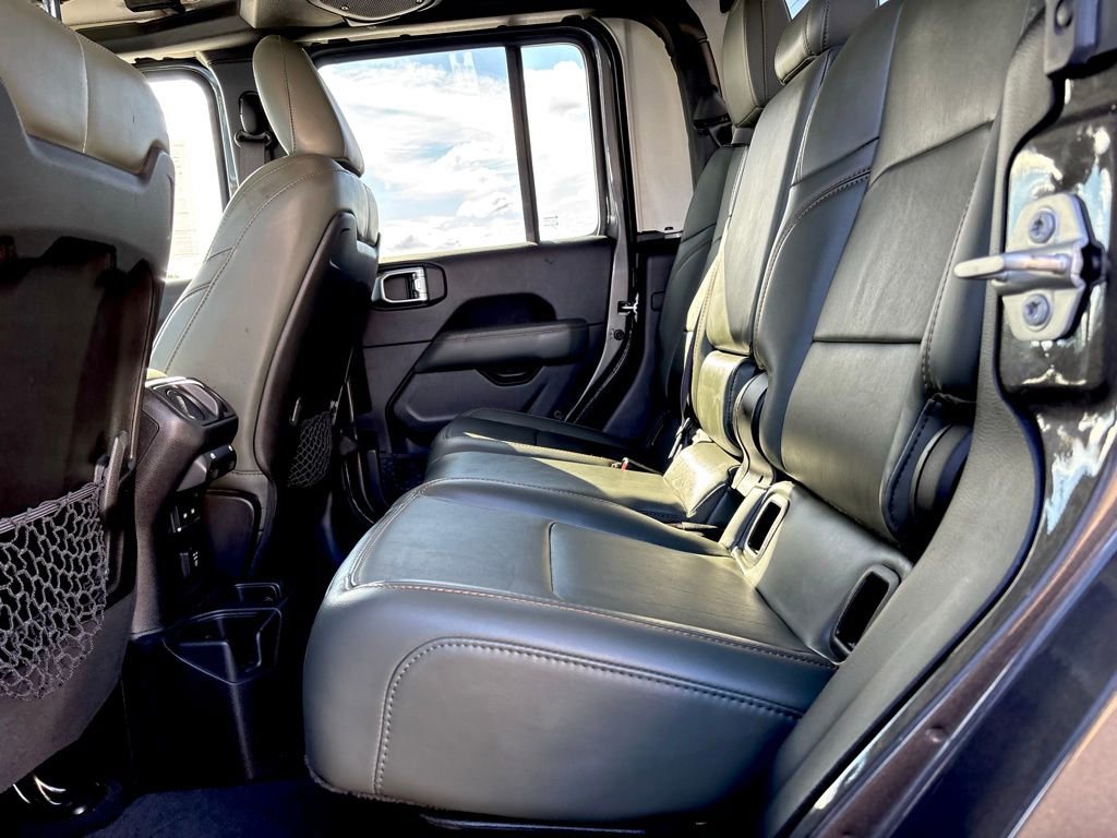 Used 2024 Jeep Gladiator Mojave w/ Technology Group image 23