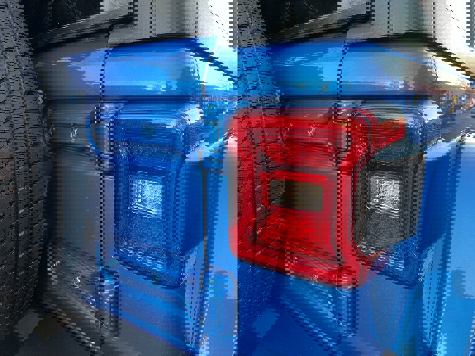 Used 2022 Jeep Wrangler Unlimited Sahara w/ Cold Weather Group image 40