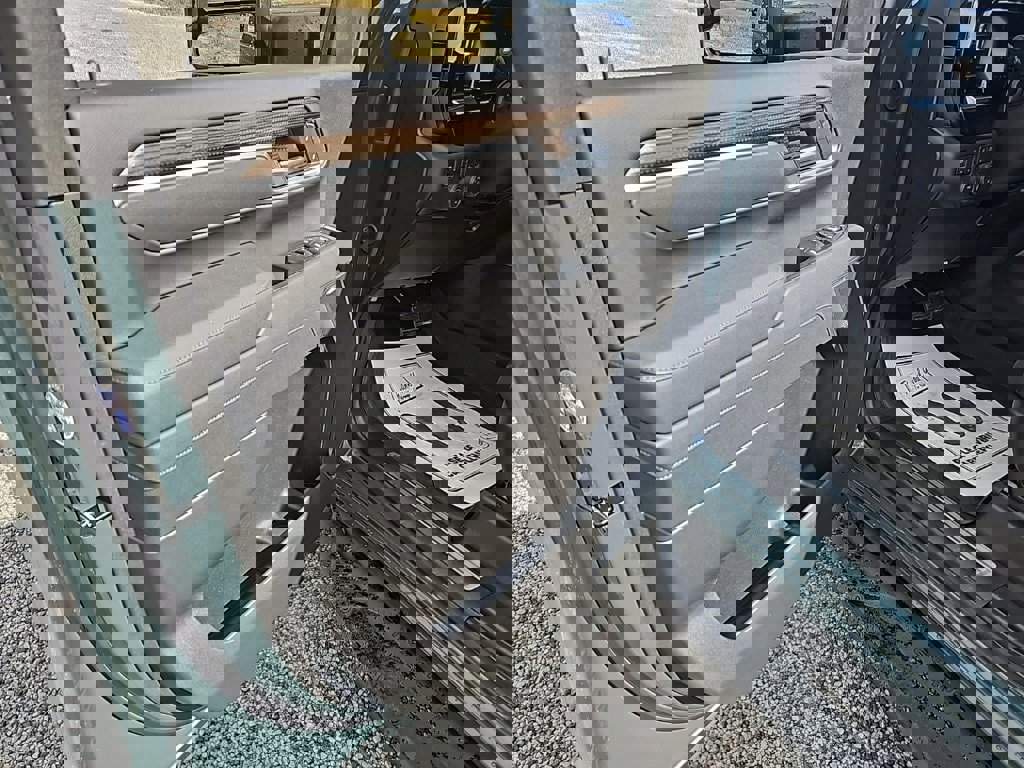 New 2026 Chevrolet Silverado 3500 LT w/ All Star Edition image 8