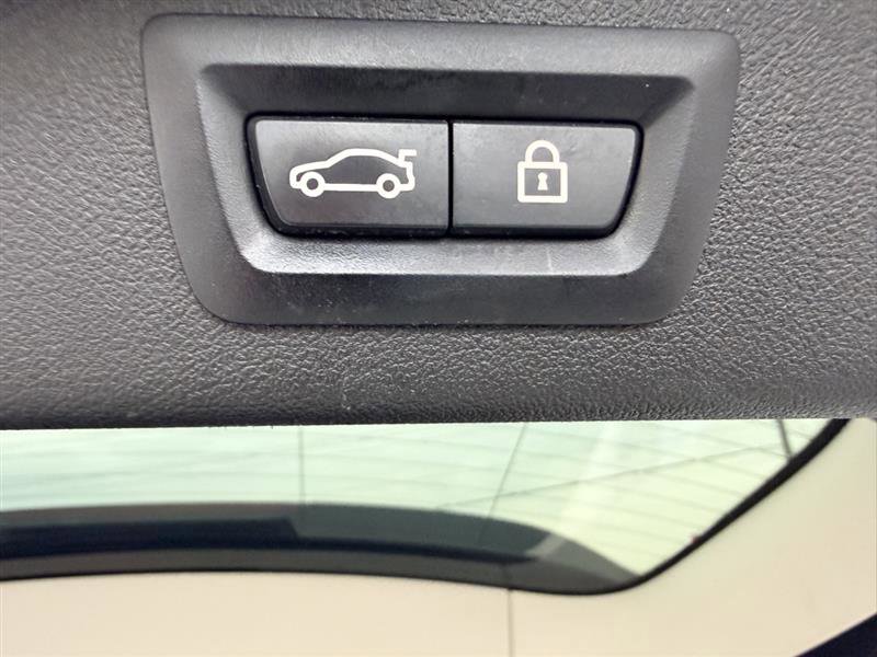 Used 2020 BMW X7 xDrive40i w/ Parking Assistance Package image 23