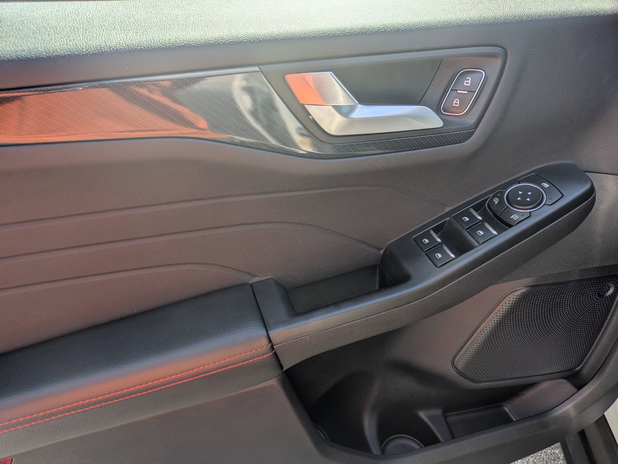 Used 2024 Ford Escape ST-Line w/ Tech Pack #1 FWD image 13