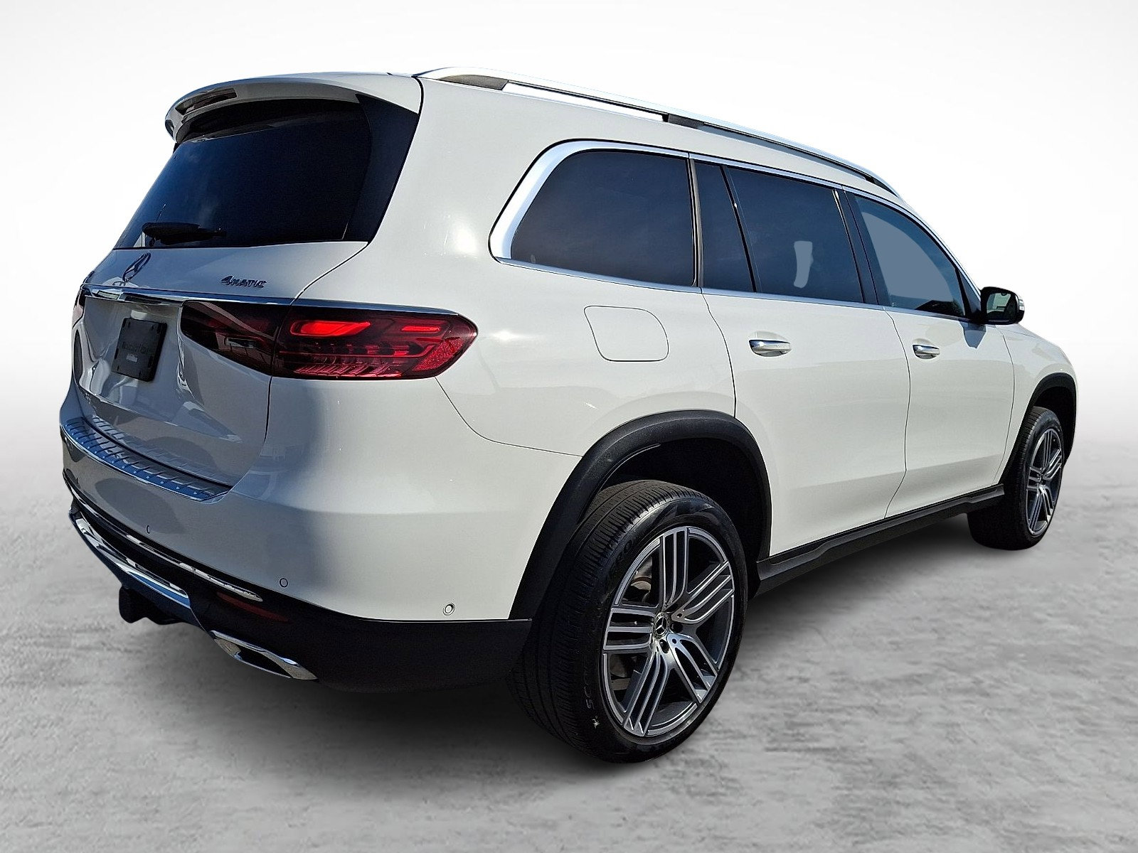 Used 2024 Mercedes-Benz GLS 450 4MATIC image 6