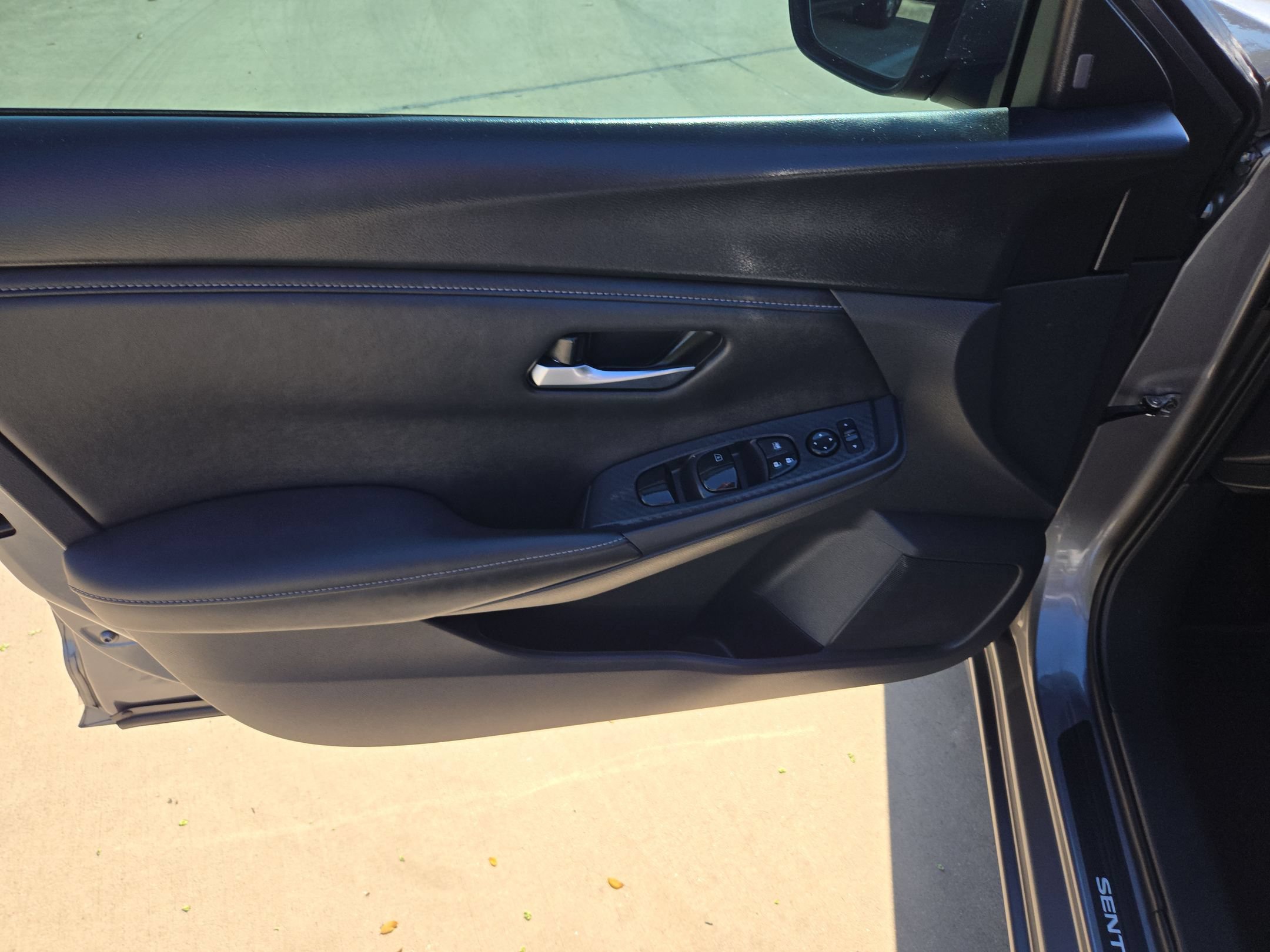 Certified 2024 Nissan Sentra SV FWD image 11