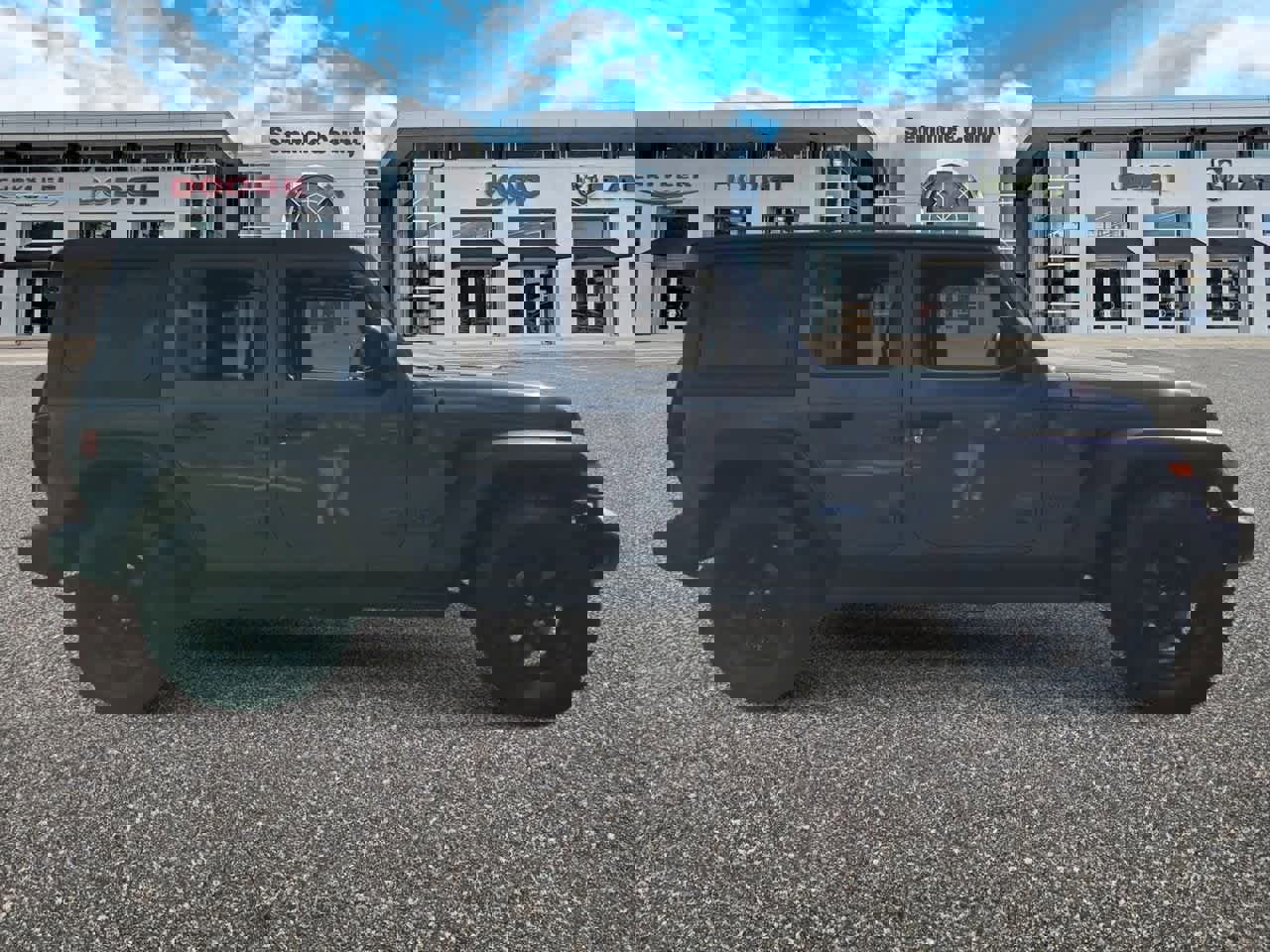 Used 2019 Jeep Wrangler Unlimited Sport image 9